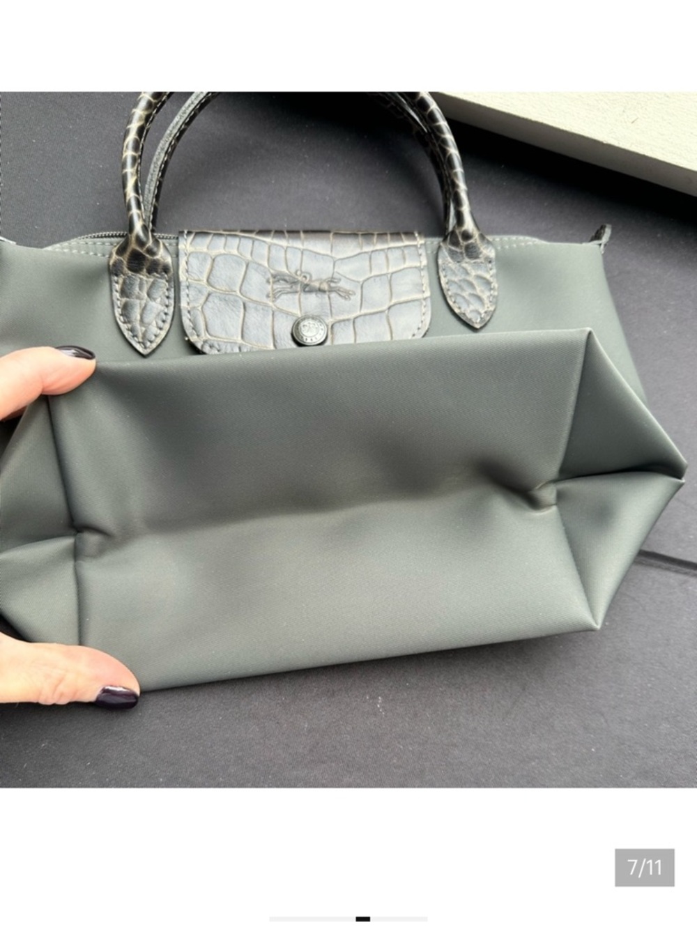 Longchamp small grey handbag with croc-embossed leather - Picture 7 of 11